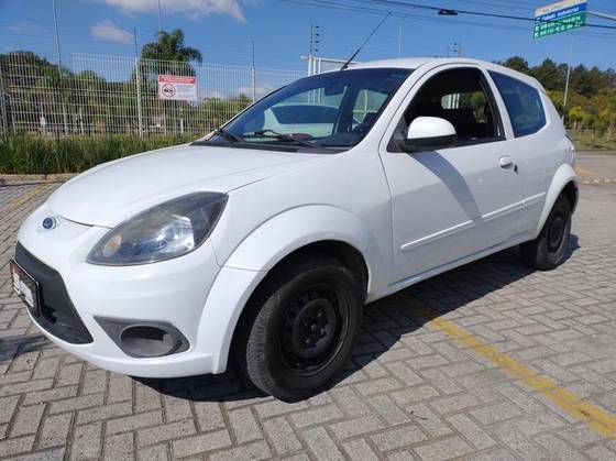 FORD KA 1.0 MPI 8V FLEX 2P MANUAL FORD KA 1.0 MPI 8V FLEX 2P MANUAL